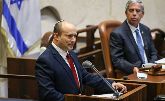 בנט מכחיש:  לא הייתה דרישה כזו מבתי החולים