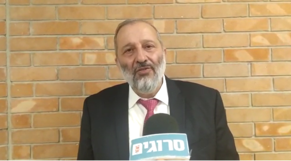 אריה דרעי לסרוגים: "בנט רק חניך תורן"