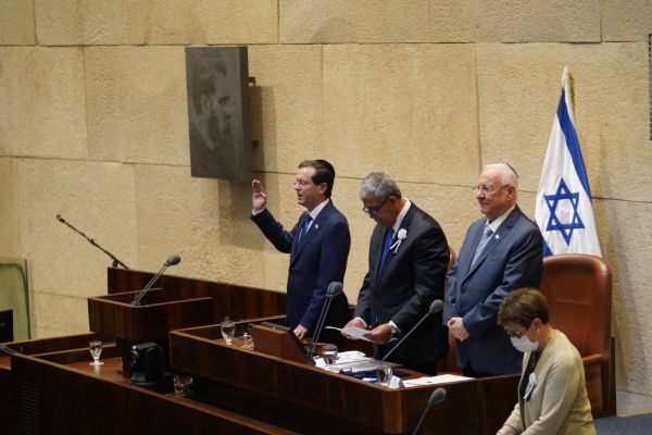 הרצוג: "לעשות הכל לבנות את התקווה מחדש"