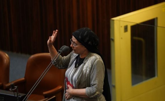 סערה במליאה: למה נדחה הדיון על תשעה באב?