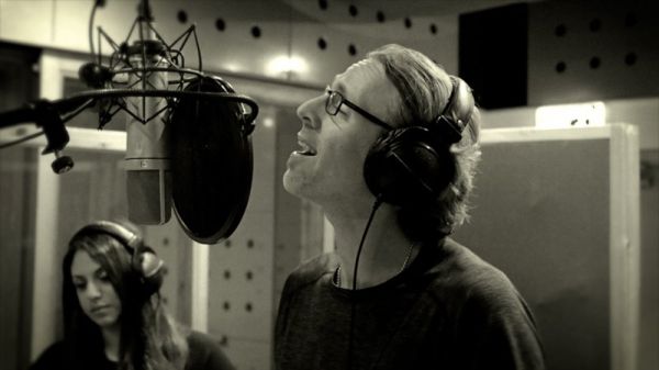 סינרגיה בשיר חדש שכתב סולן הלהקה לביתו| חזק/ה מכולם