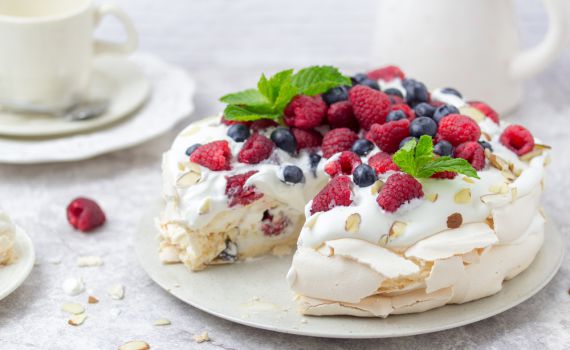 הקינוח הכי קל להכנה והכי מרשים | מתכון לפבלובה