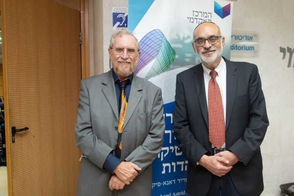 ספר חדש מציג: הקשר ההכרחי בין תורה ומדע