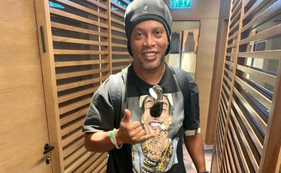 רונאלדיניו בישראל: נבחרת ברצלונה בפתח תקווה