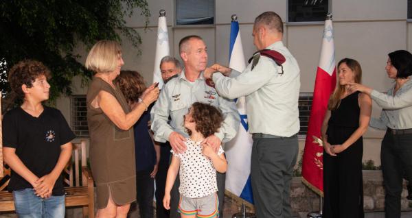 לקראת התפקיד: המזכ"צ של בנט הועלה לדרגת אלוף