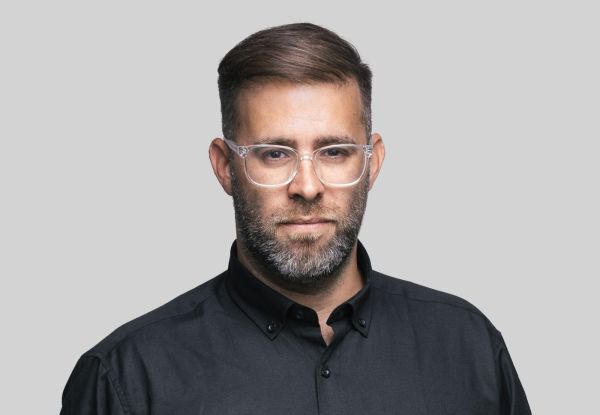 הוא חוזר | הג'וב החדש של אורן חזן