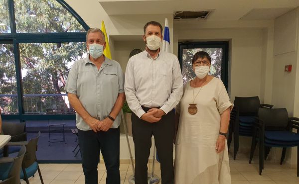 אחרי 17 שנה: נבחרה אישה לראשות מועצה דתית