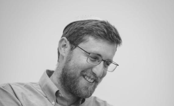 חדש ליצחק מאיר: "מזמור לתודה" | ויש סיפור מסתורי