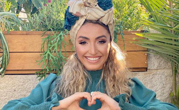 נס פתק בחנוכייה: קארין קליינברג בבשורה משמחת