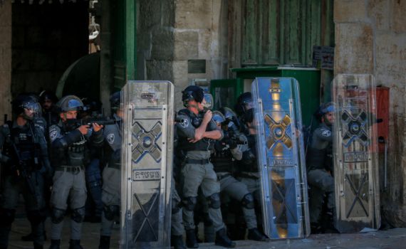 תשעה באב: מוסלמים יידו אבנים בהר הבית