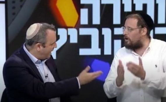 העיתונאי החרדי סירב ללחוץ יד לחבר הכנסת