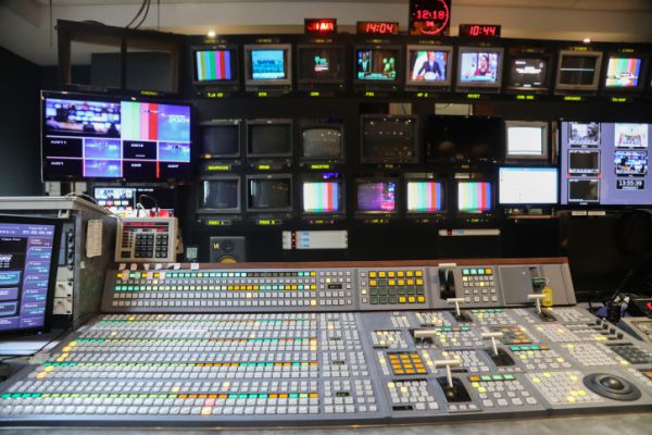 הדרמה באולפן שישי: זו הסיבה לתקלות בשידור?