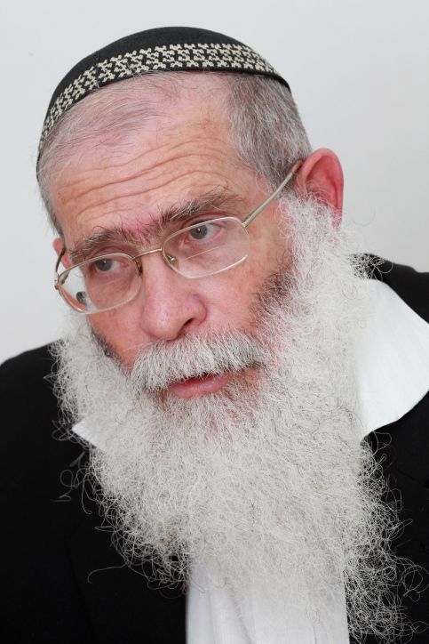 הרב אליקים לבנון הותקף על ידי מחבלים