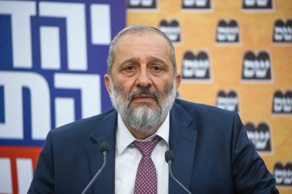 דרעי בראיון עצבני: "שים את הדעות שלך בצד". האזינו