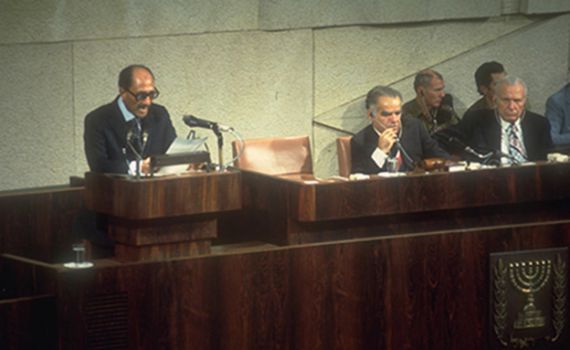 הלכה לעולמה: אלמנתו של אנואר סאדאת