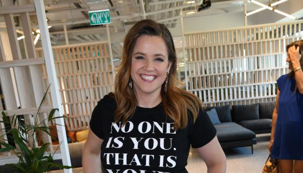 פאולה רוזנברג נגד שלט צניעות: 'האסונות באשמתך'