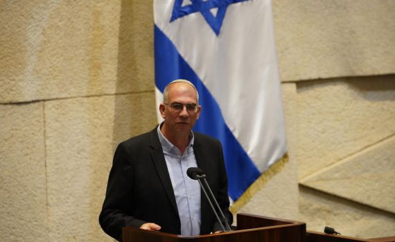 יו"ר ועדת חוץ וביטחון קיבל את דרישת אורבך