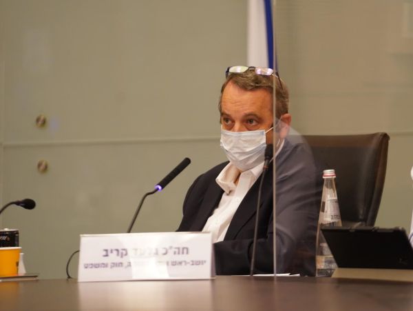 ועדת חוקה קיצרה את התו הירוק ב-18 ימים