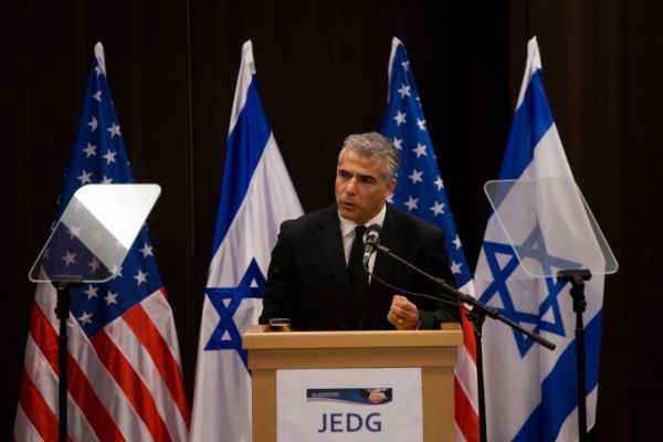 הבחנתם? הטעות הקטנה של לפיד בברכתו לארה"ב