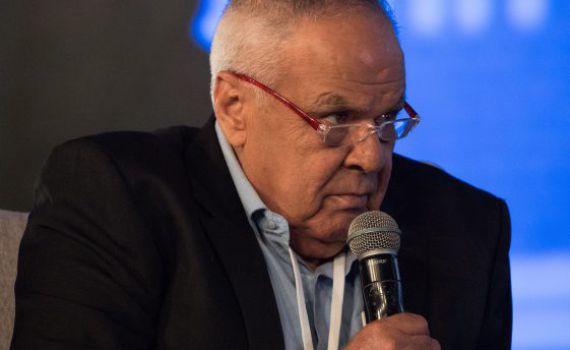 "סליחה רוני": העיתונאי רוני דניאל הובא למנוחות