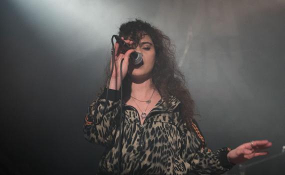 "מבקשת מחילה"| הסינגל החדש של יסמין מועלם