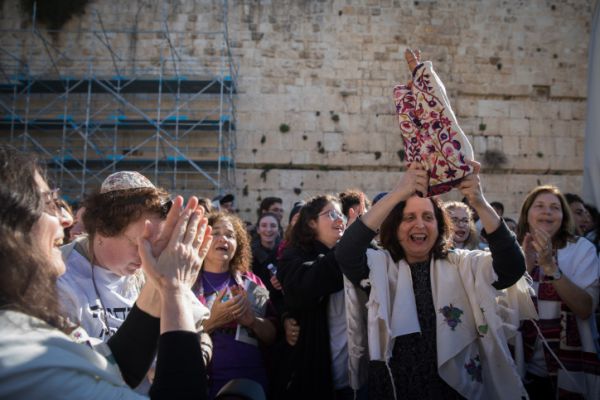 איסור למסור ספר תורה לחלקה הרפורמית בכותל