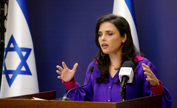 איילת שקד לח"כית מיש עתיד: "שימי עליו פס"