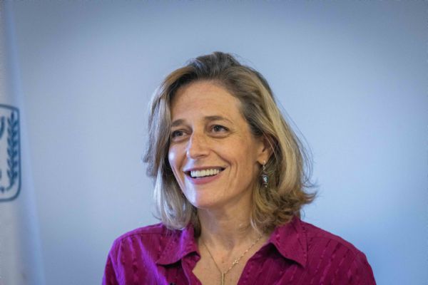 בנט מתייצב לצד אלרעי פרייס: "מסורה ומקצועית"