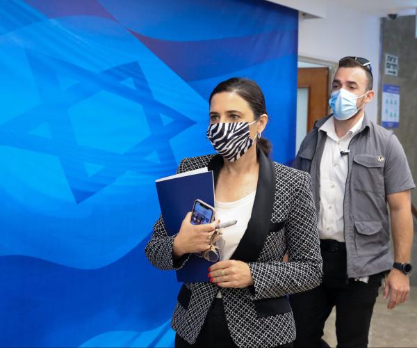 שקד: "אלו לימודים מצילי חיים"