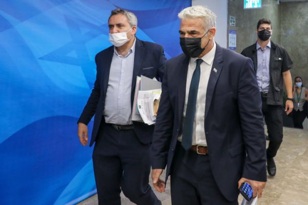 בדיקות נוספות מעלות: יאיר לפיד לא יצטרך בידוד