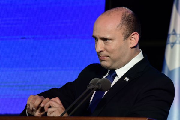 לא נתניהו | עמית סגל: זה האויב הגדול של נפתלי בנט