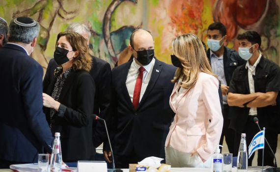 רגע לפני פתיחת הלימודים: בנט יכנס דיון היערכות סופי