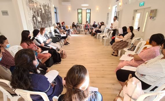 איך עוזרים למי שגדל בסביבה ערבית ורוצה לחזור?