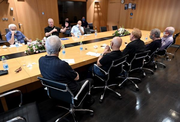 גנץ: ועדה לחקירת הצוללות- "כלי חיוני לביטחון ישראל"