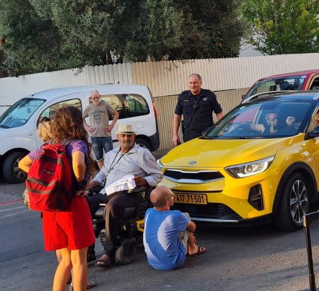 הנכים לבנט: "מתעלם מציבור של 300 אלף נכים"