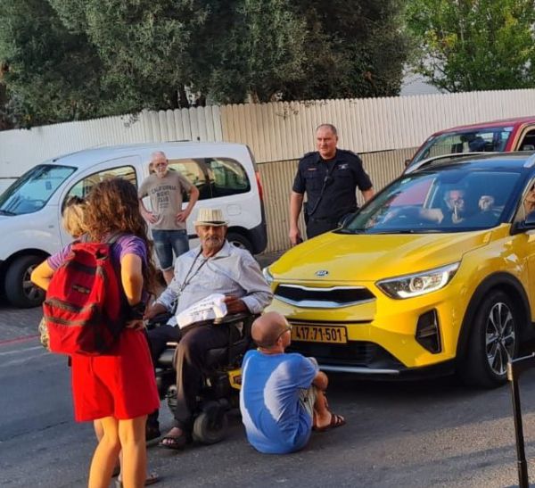 הנכים לבנט: "מתעלם מציבור של 300 אלף נכים"