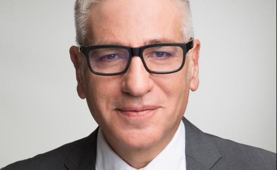 היסטוריה: השגריר הראשון באיחוד האמירויות