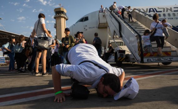 צפו: קצר על הפרשה | למה יהודים לא עולים לארץ?