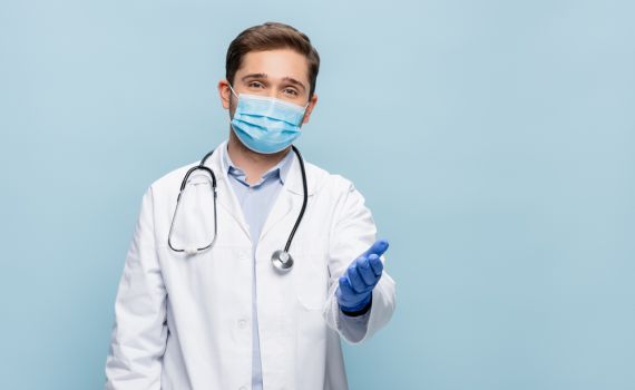 גרמניה: מאסר עולם לאישה שהתחזתה לרופאה