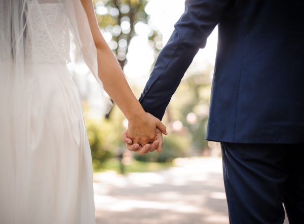 "אני הולכת להיות אמא"| כוכבת "חתונמי" בהריון