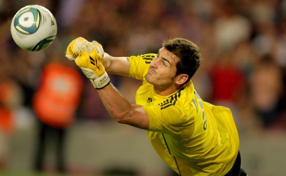 השוער האגדי איקר קסיאס יגיע לישראל