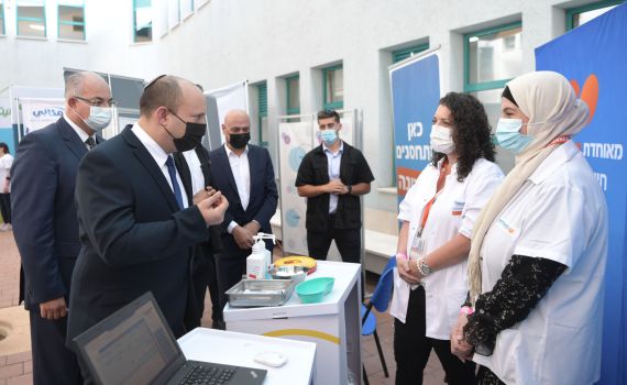 לאחר אישור חיסונים לבני 40 ומעלה: בנט יתחסן מחר