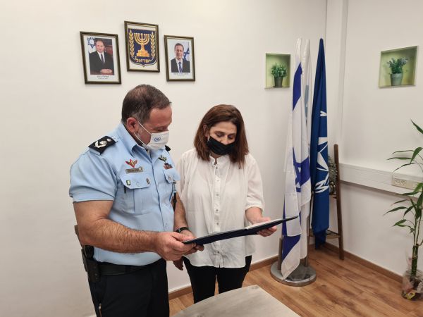 מרגש: אמא של הדס מלכא התגייסה למשטרה