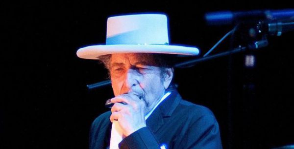 בוב דילן מואשם בתקיפה מינית משנת 1965