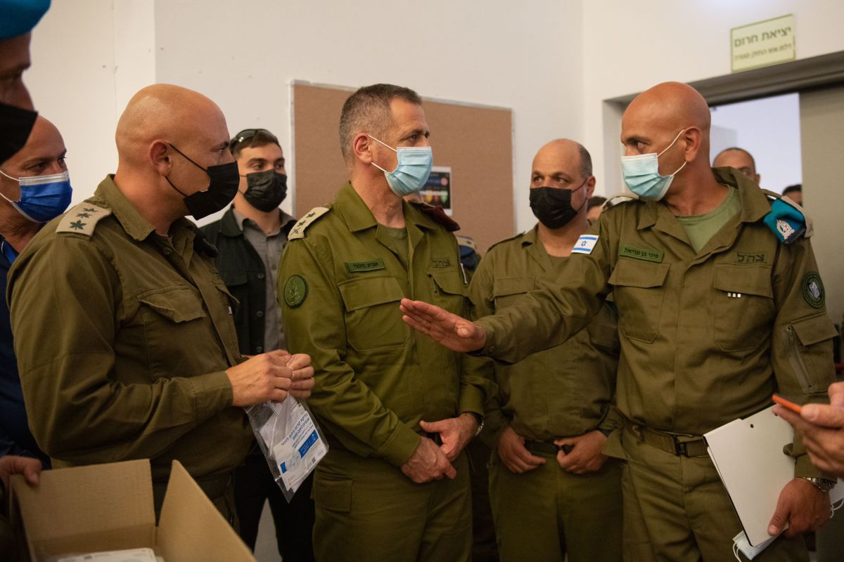 הרמטכ"ל מתחסן: "זה בדיוק הביטוי לצבא העם"