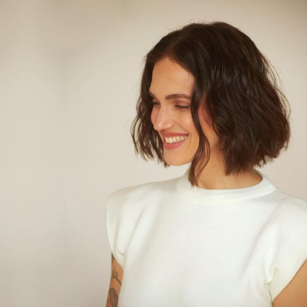 מארינה מקסימיליאן בשיר מרגש יחד עם בנותיה