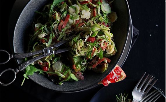 במיוחד לראש השנה: מתכון לסלט כרוב ניצנים עם רימון