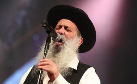 ניצול השואה חש ברע, שולי רנד יחליף אותו בטקס