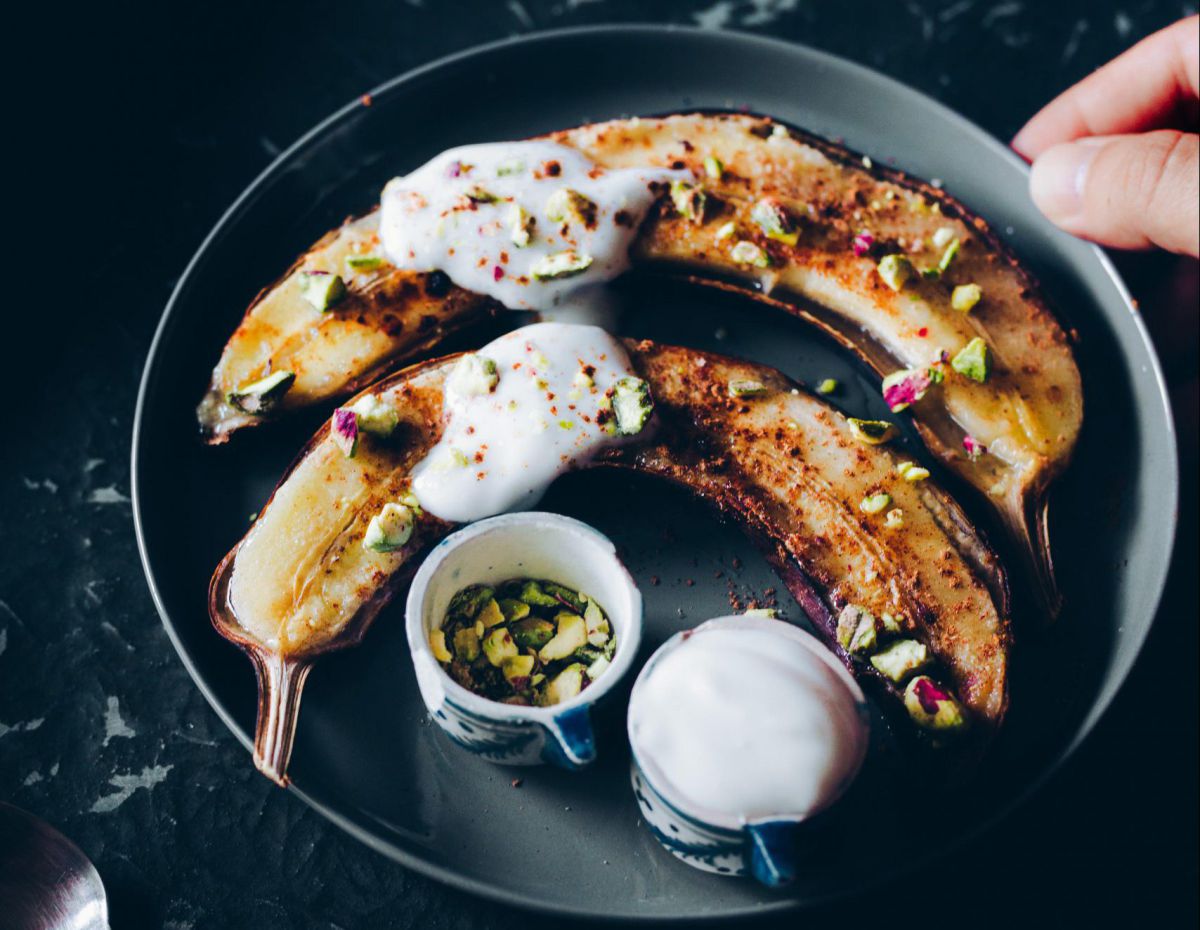 בננה אפויה עם יוגורט ופיסטוקים ניסיתם כבר?