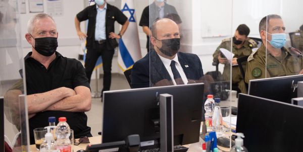 בנט לבני 50 ומעלה: "להישמר בצורה הדוקה"